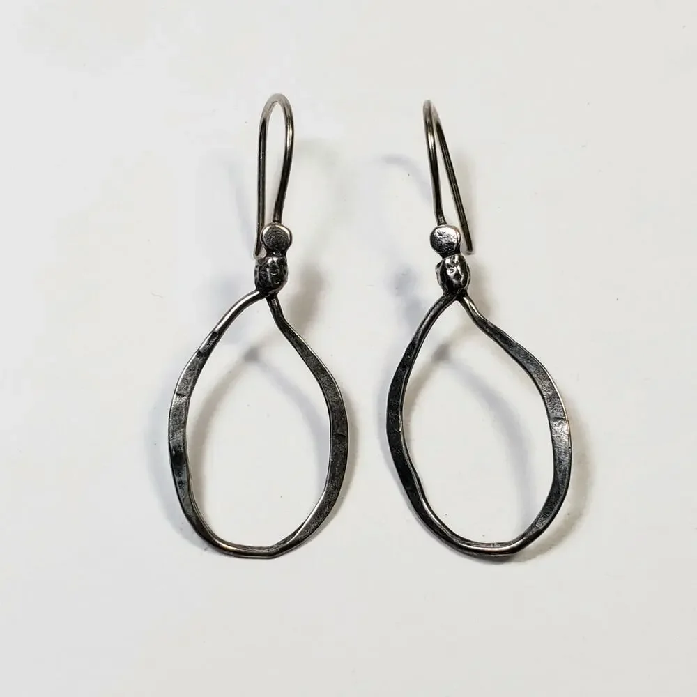 SILPADA W1551 Sterling Silver 925 Lasso Oxidized Hammered Oval Earrings